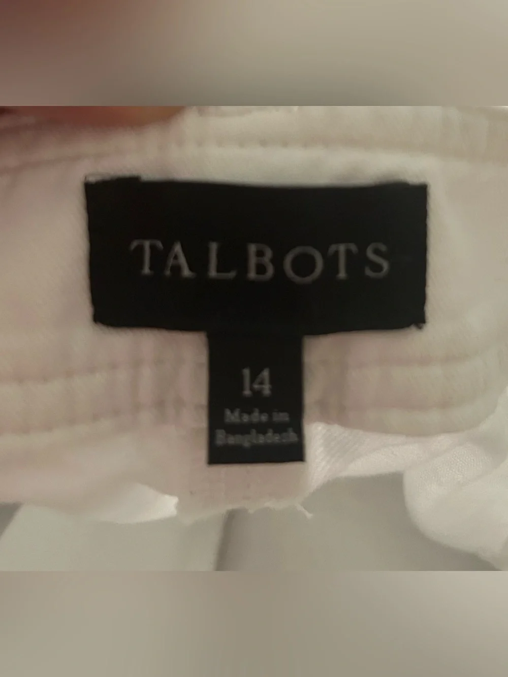 Talbots Size14 White Patch Pocket Shorts, Front Zip,Roll Bottom  6.5/4 in Inseam
